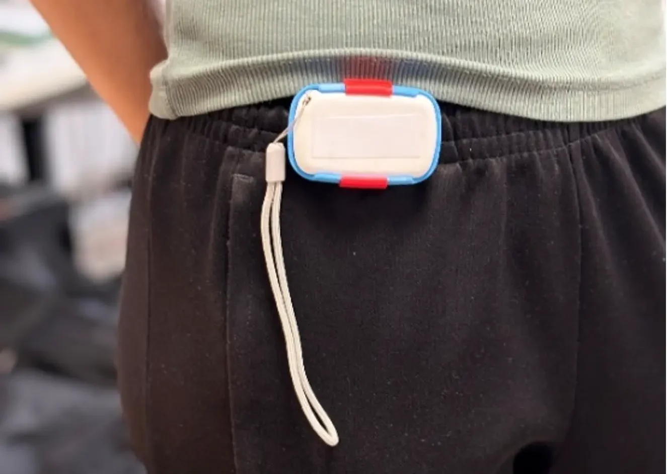The 3D-printed holders in use
